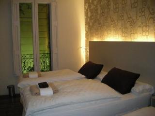 Vrabac Guesthouse Barcelona Bagian luar foto